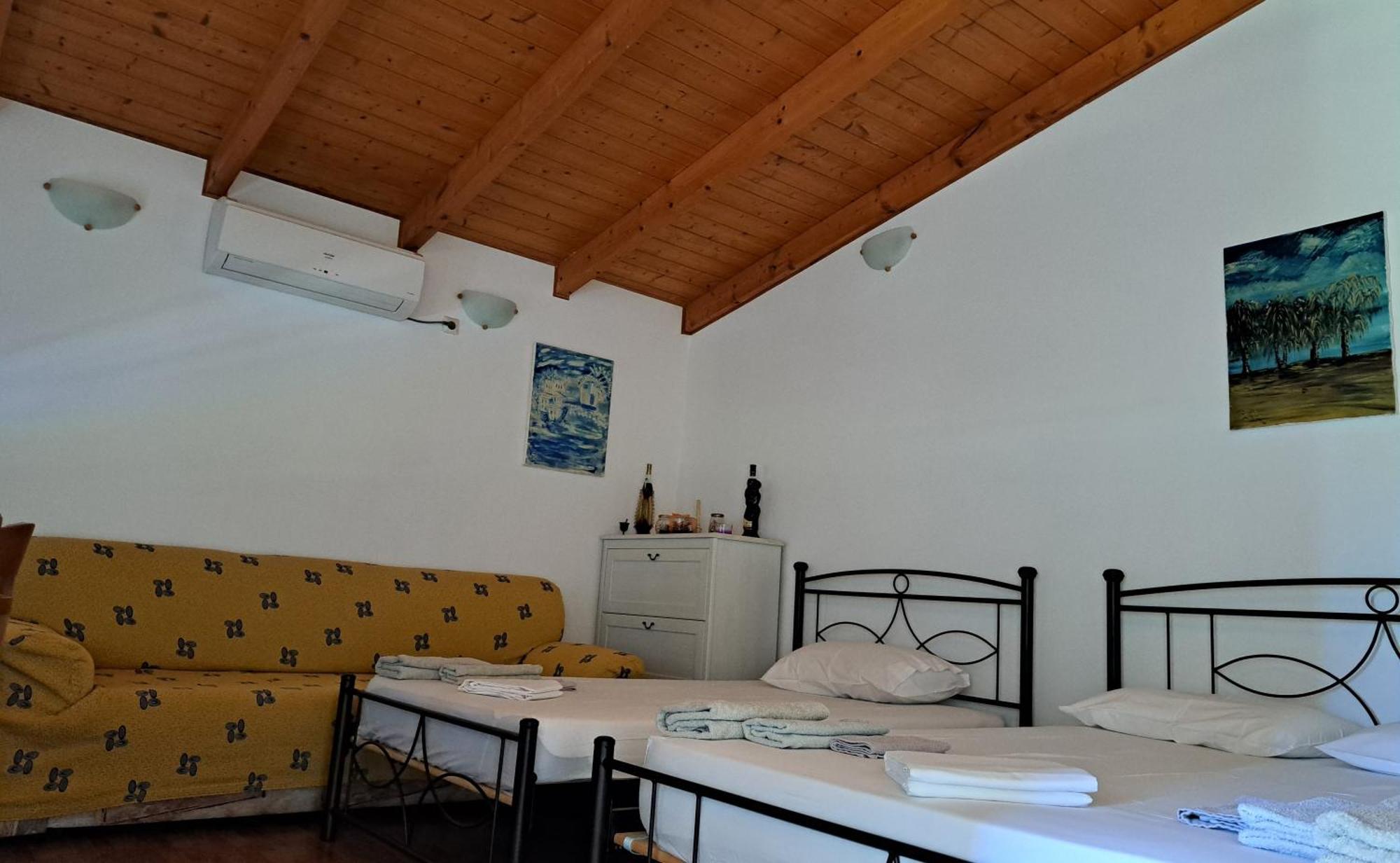 Vila Garden House-Free Transfer From Airport Artemida  Exteriér fotografie